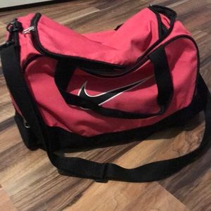 Pink nike duffel bag